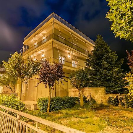 Luxury Apartment Vol 2 Close To The Lake Ioannina Exterior photo